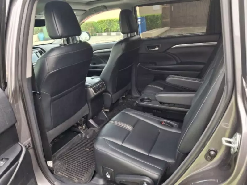 Toyota Highlander   - 2018