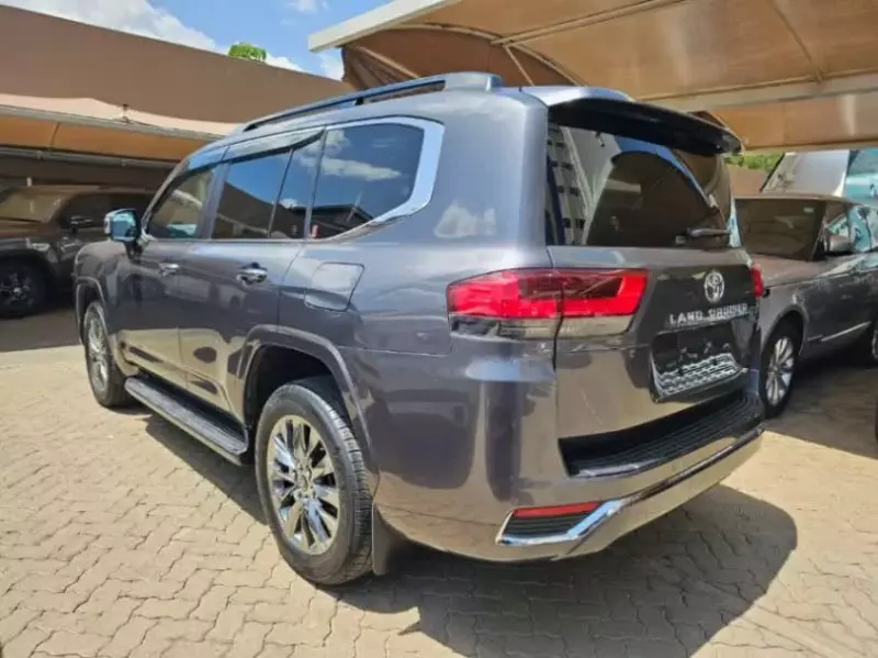 Toyota Landcruiser 300   - 2022