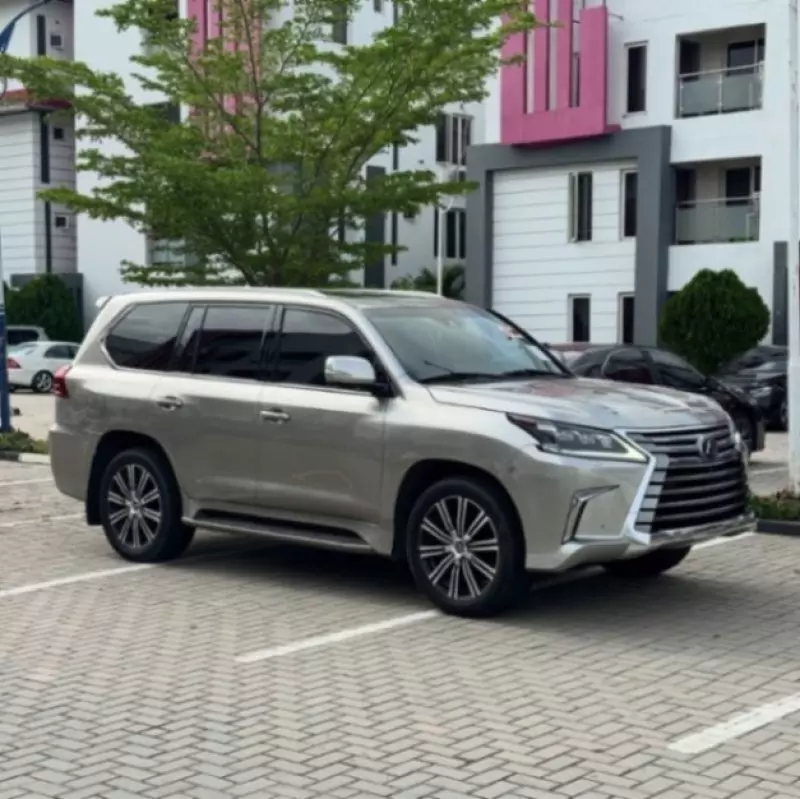 Lexus LX   - 2018