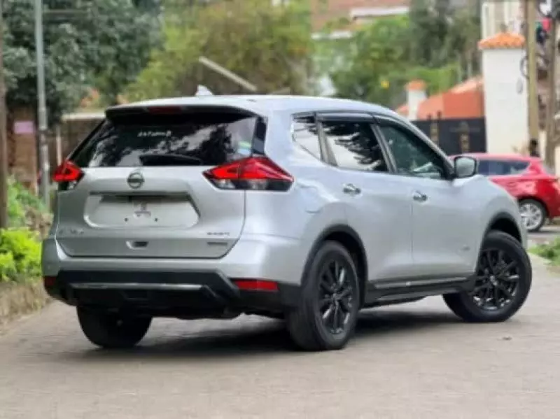 Nissan X-Trail   - 2020