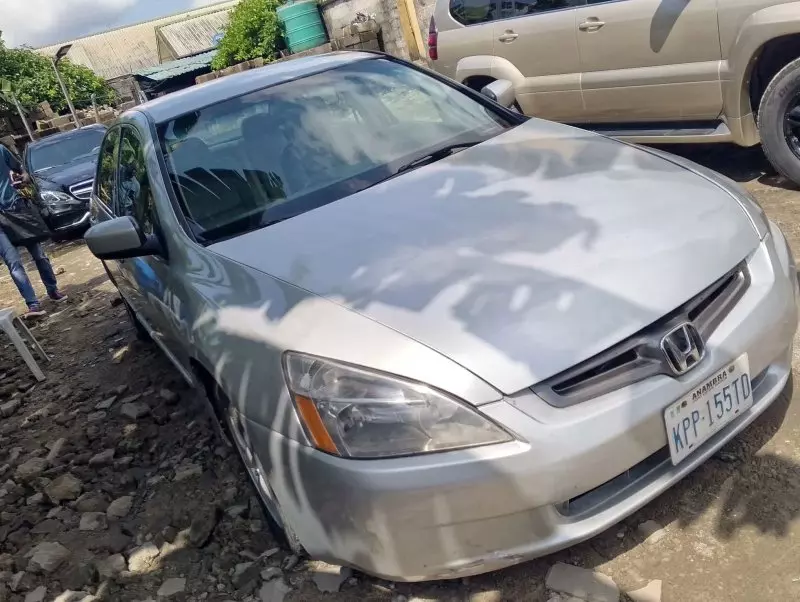 Honda Accord   - 2003