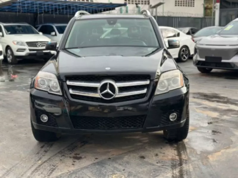 Mercedes-Benz Glk-class   - 2010