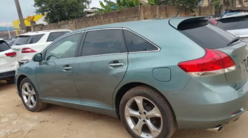 Toyota Venza   - 2010