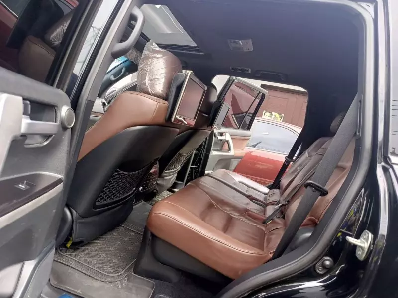 Toyota  Land Cruiser VXR V8   - 2016