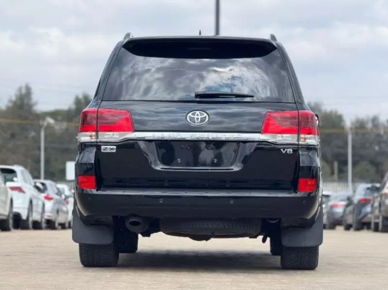 Toyota Landcruiser ZX   - 2018