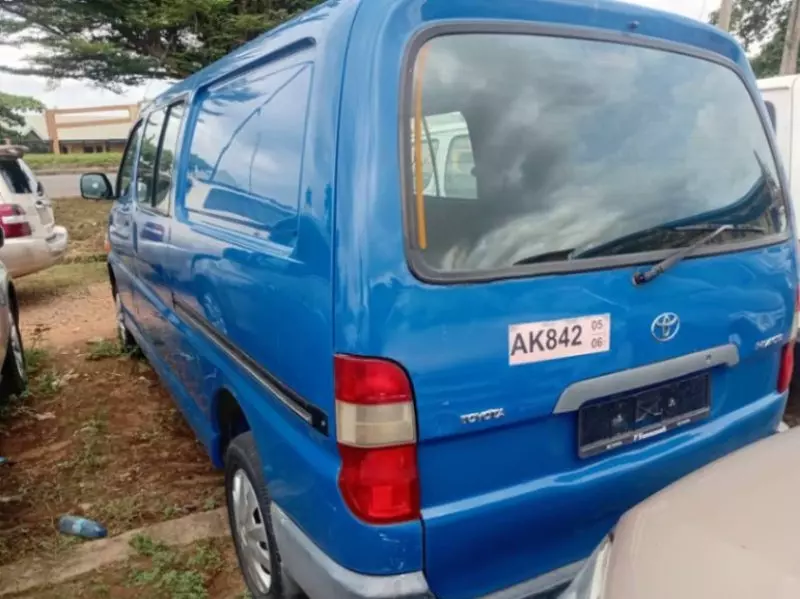 Toyota Hiace   - 2006