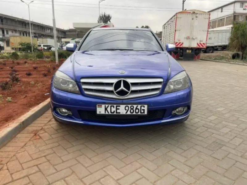 Mercedes-Benz C200   - 2009