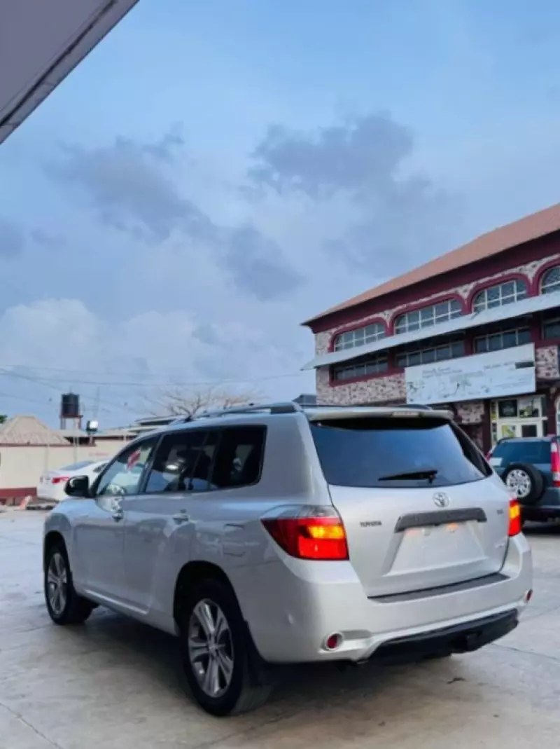 Toyota Highlander   - 2008