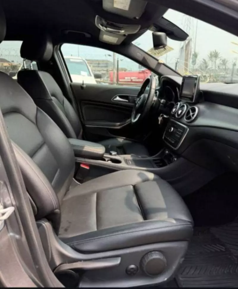 Mercedes-Benz GLA 250   - 2016