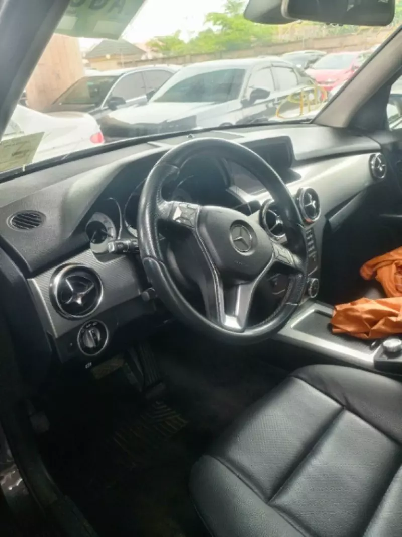 Mercedes-Benz GLK 350   - 2014