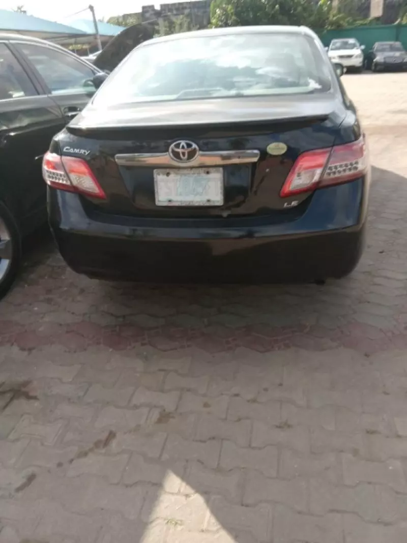 Toyota Camry   - 2009