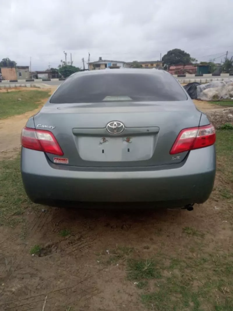 Toyota Camry   - 2007