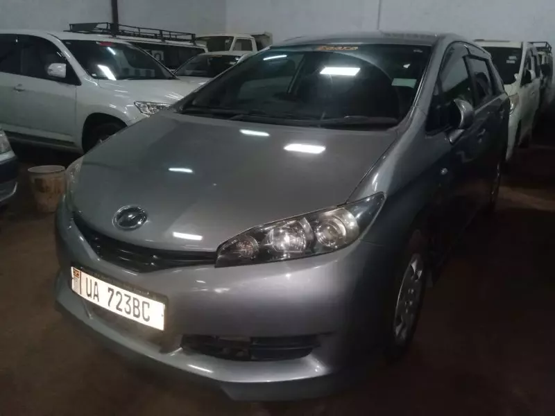 Toyota Wish   - 2010