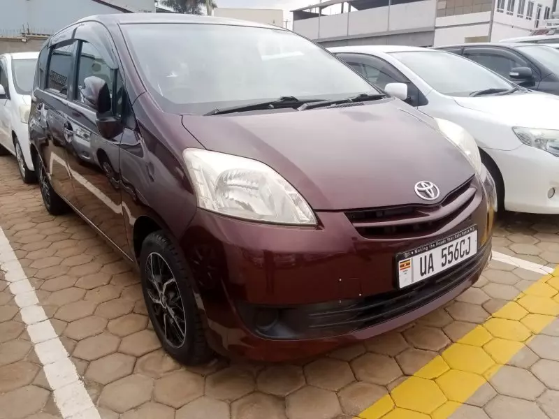 Toyota Passo Sette   - 2010