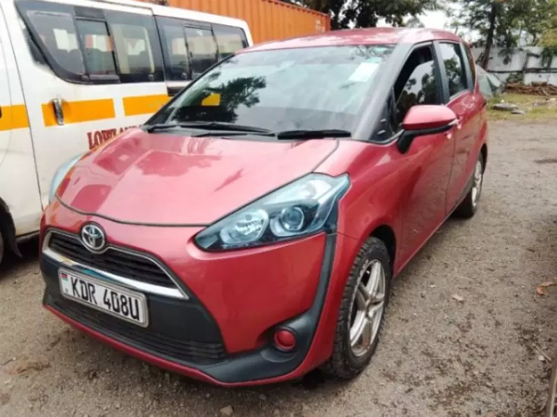 Toyota Sienta   - 2014