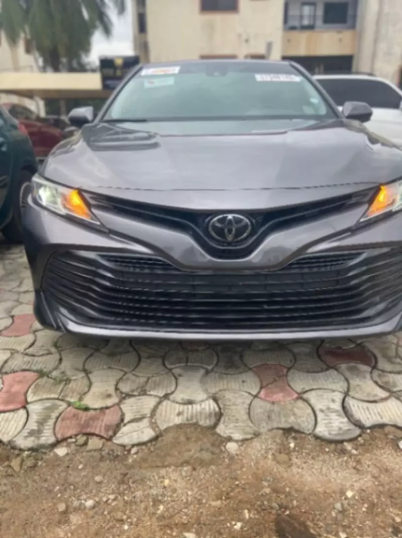 Toyota camry   - 2019