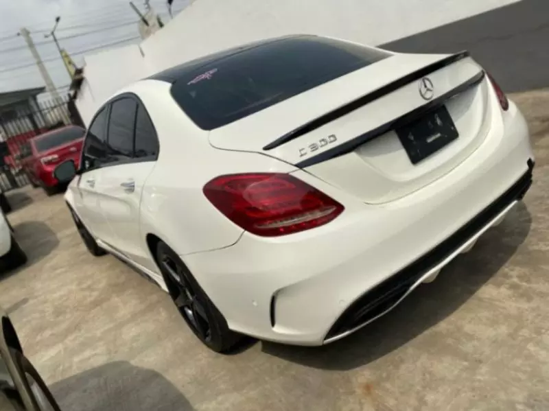 Mercedes-Benz C 300   - 2016