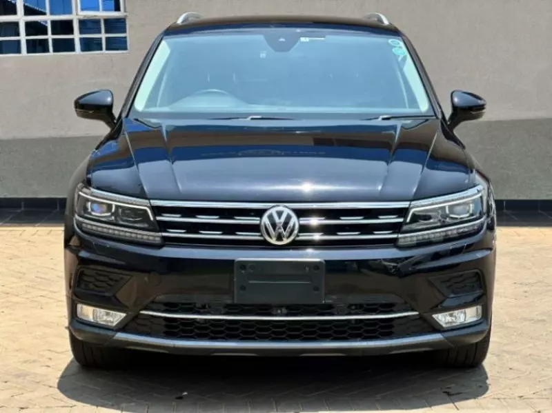Volkswagen Tiguan   - 2014