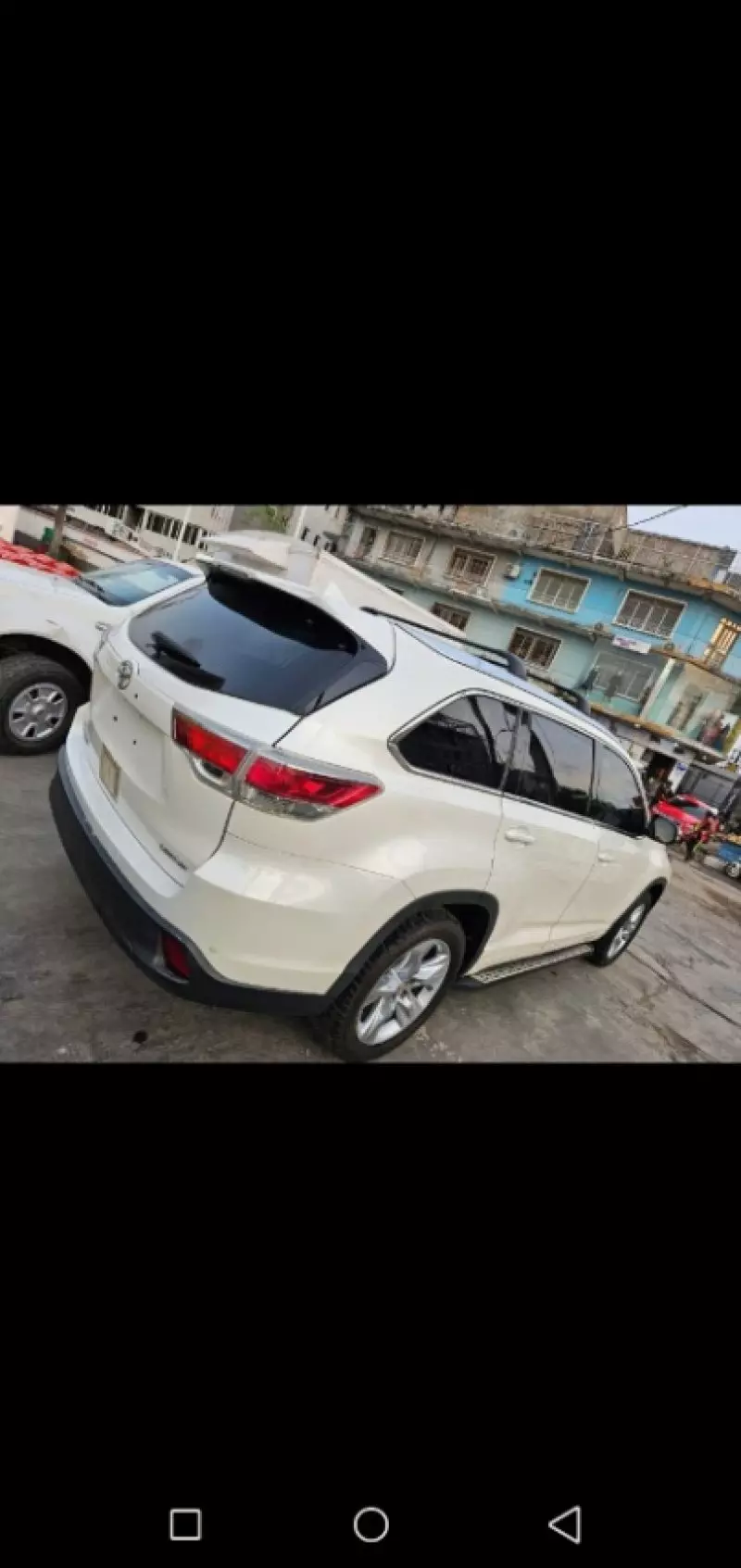 Toyota Highlander   - 2014