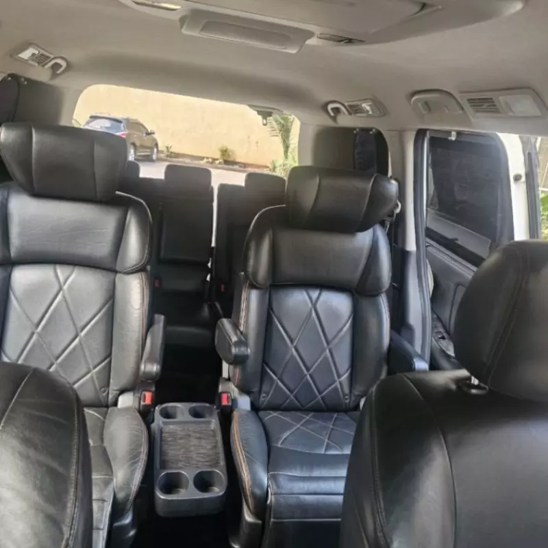 Nissan Elgrand   - 2014