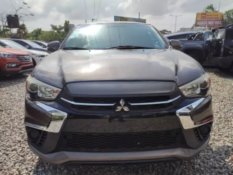 Mitsubishi Outlander Sport   - 2018