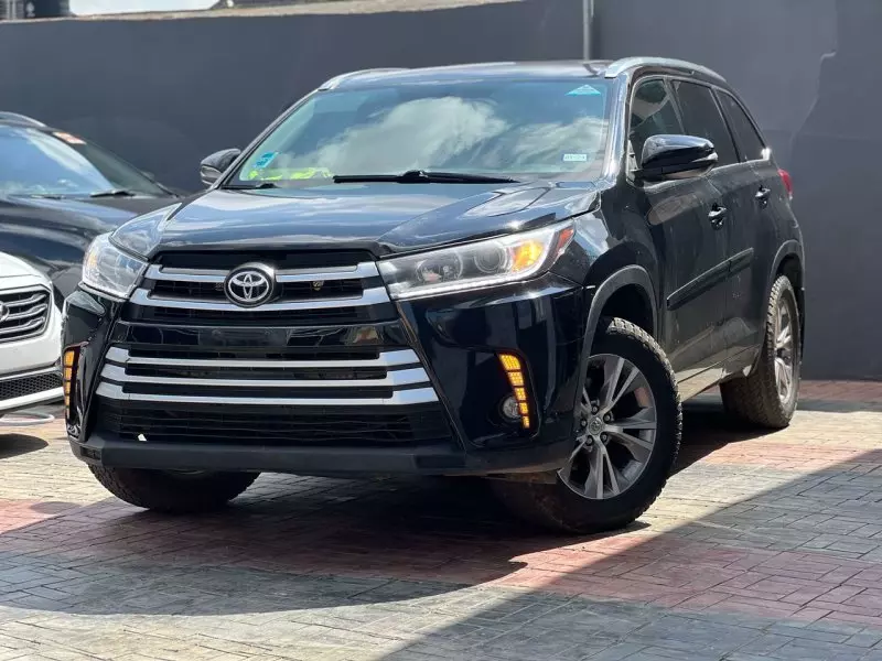 Toyota Highlander   - 2015