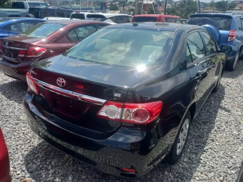 Toyota Corolla   - 2011