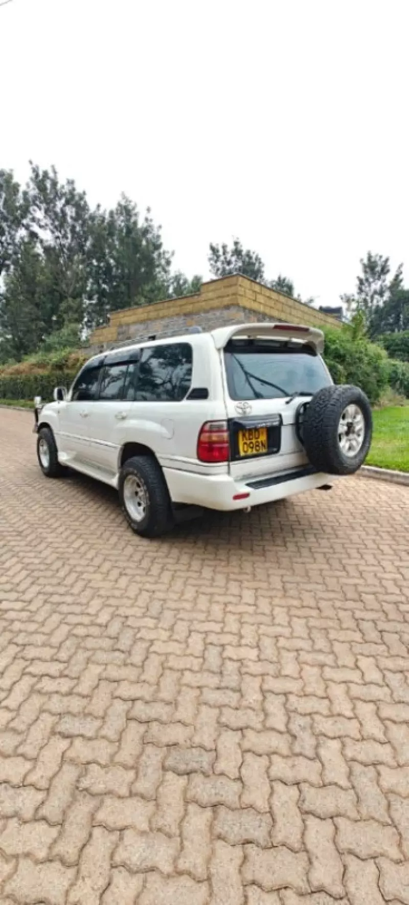 Toyota Land Cruiser   - 2001