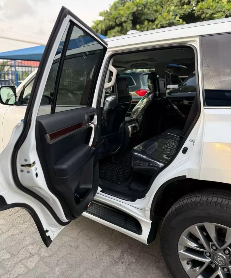 Lexus GX 460   - 2014
