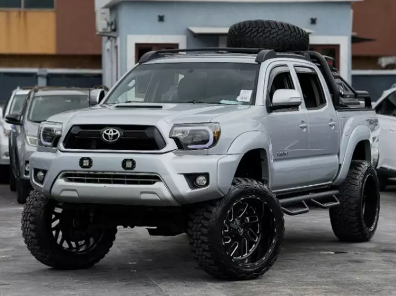 Toyota Tacoma