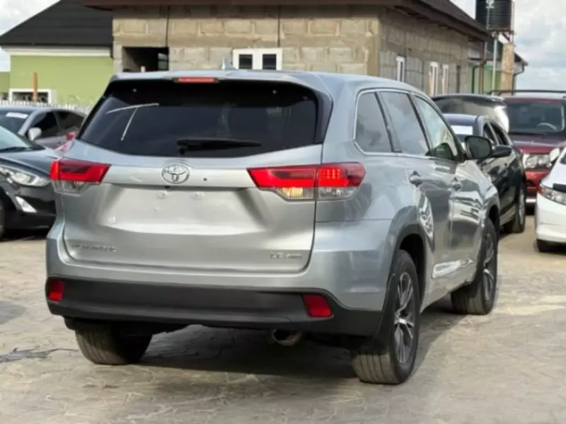 Toyota Highlander - 2017