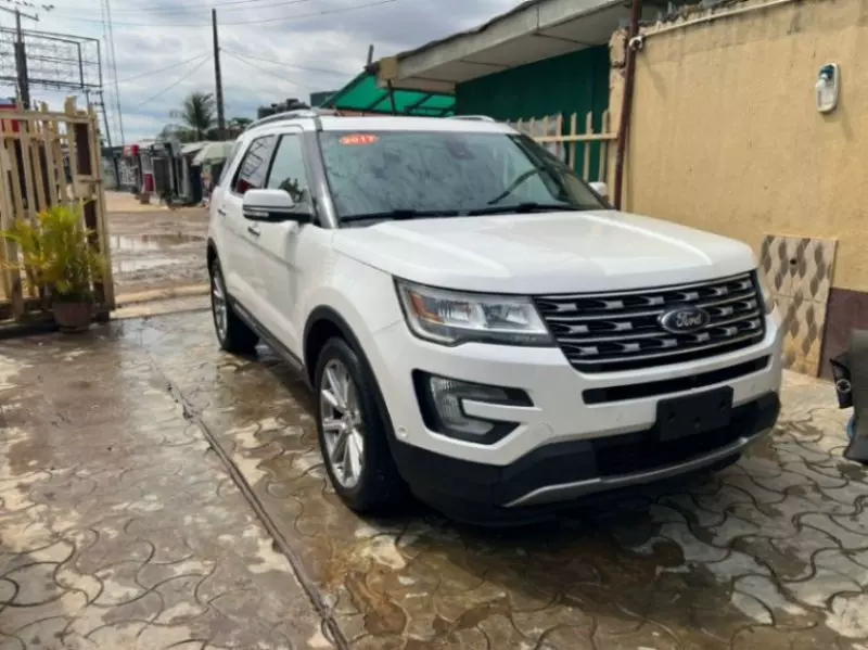 Ford Explorer LTD 3.5L   - 2017