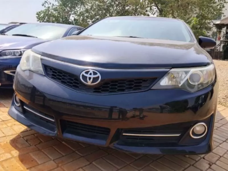Toyota Camry   - 2012