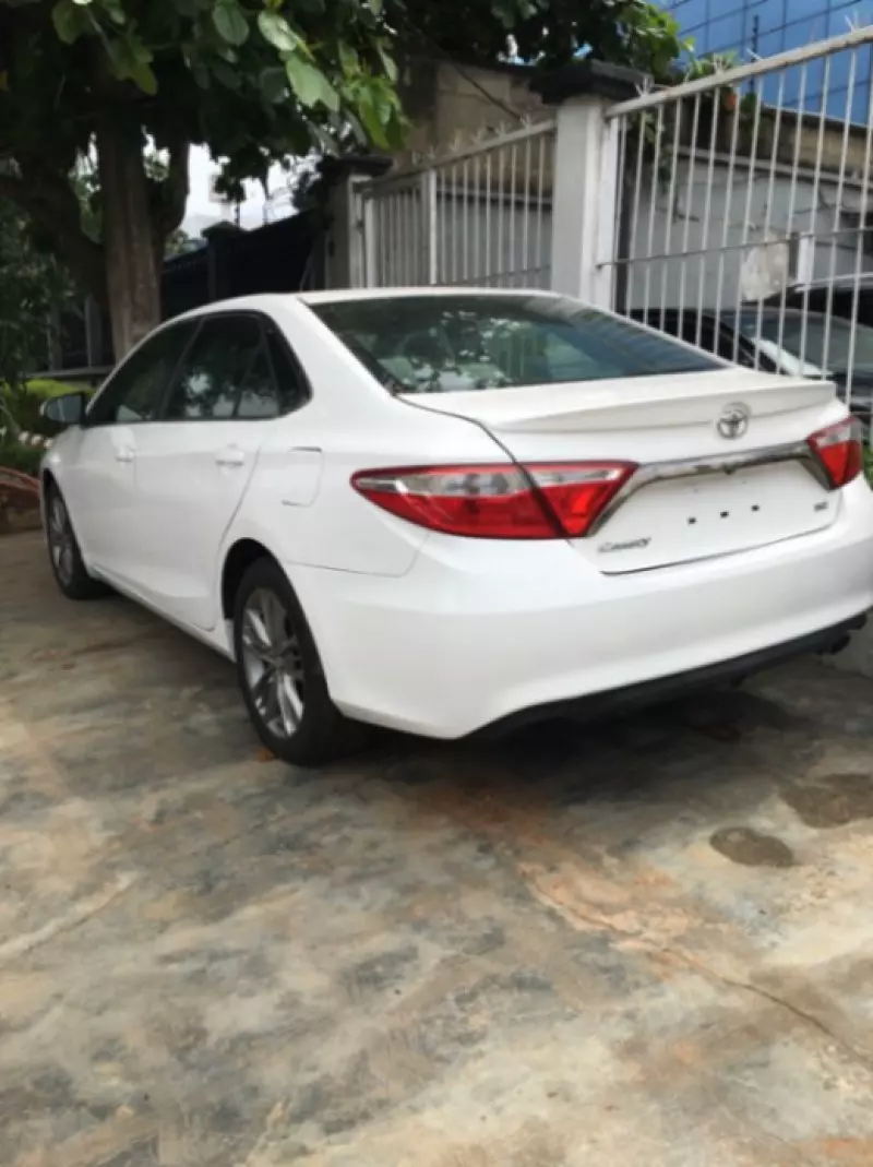 Toyota Camry   - 2018