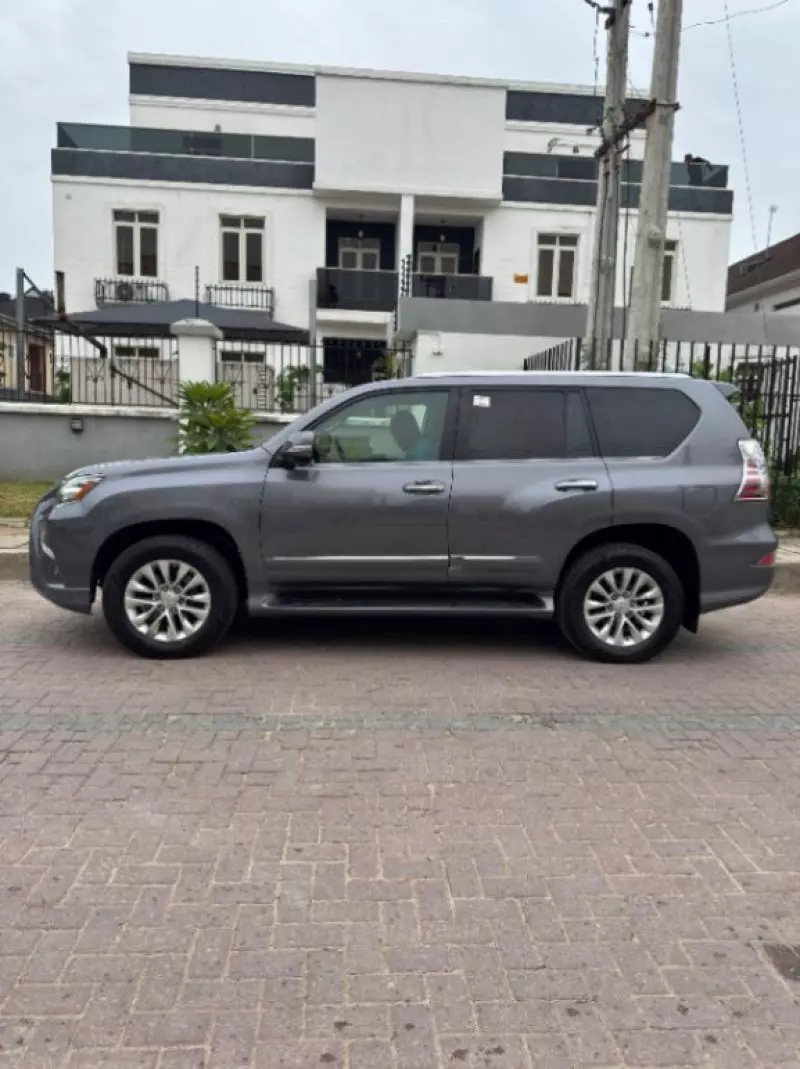 Lexus GX 460   - 2017