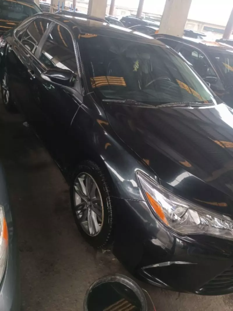 Toyota camry   - 2015