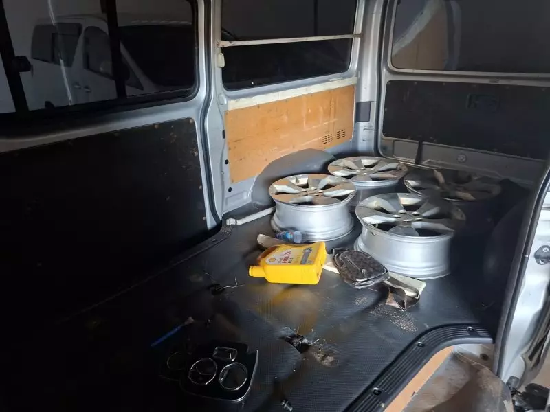 Toyota Hiace   - 2012