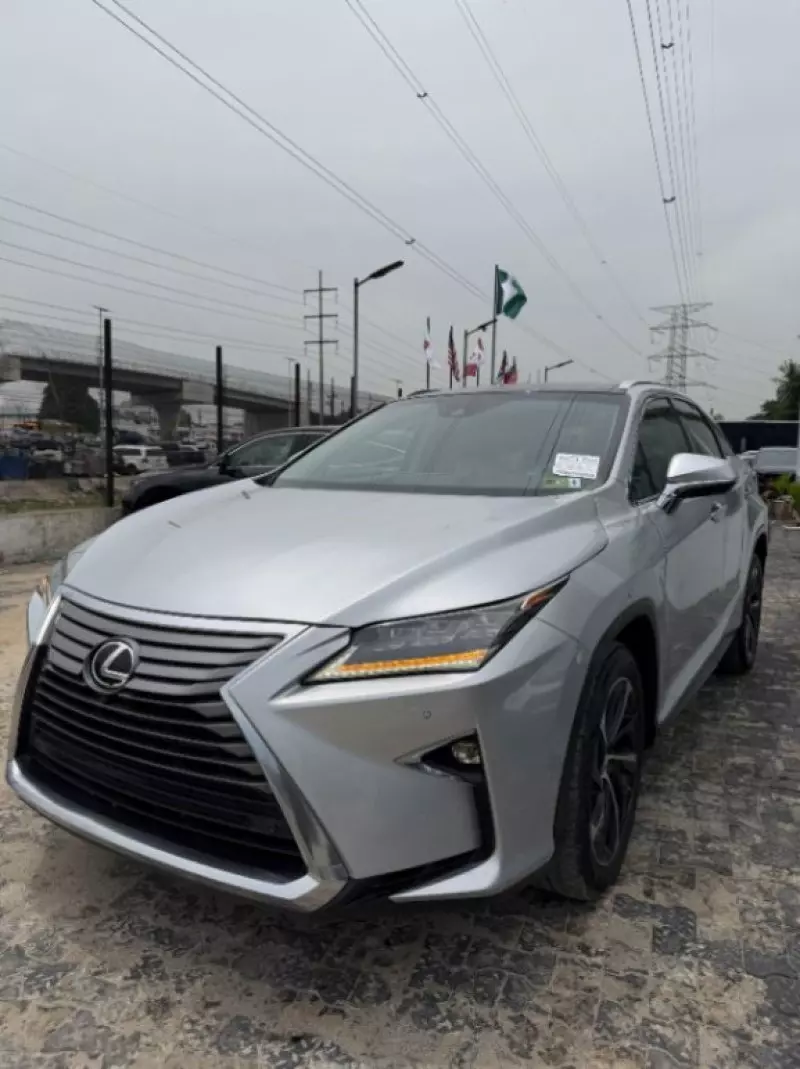 Lexus RX   - 2019