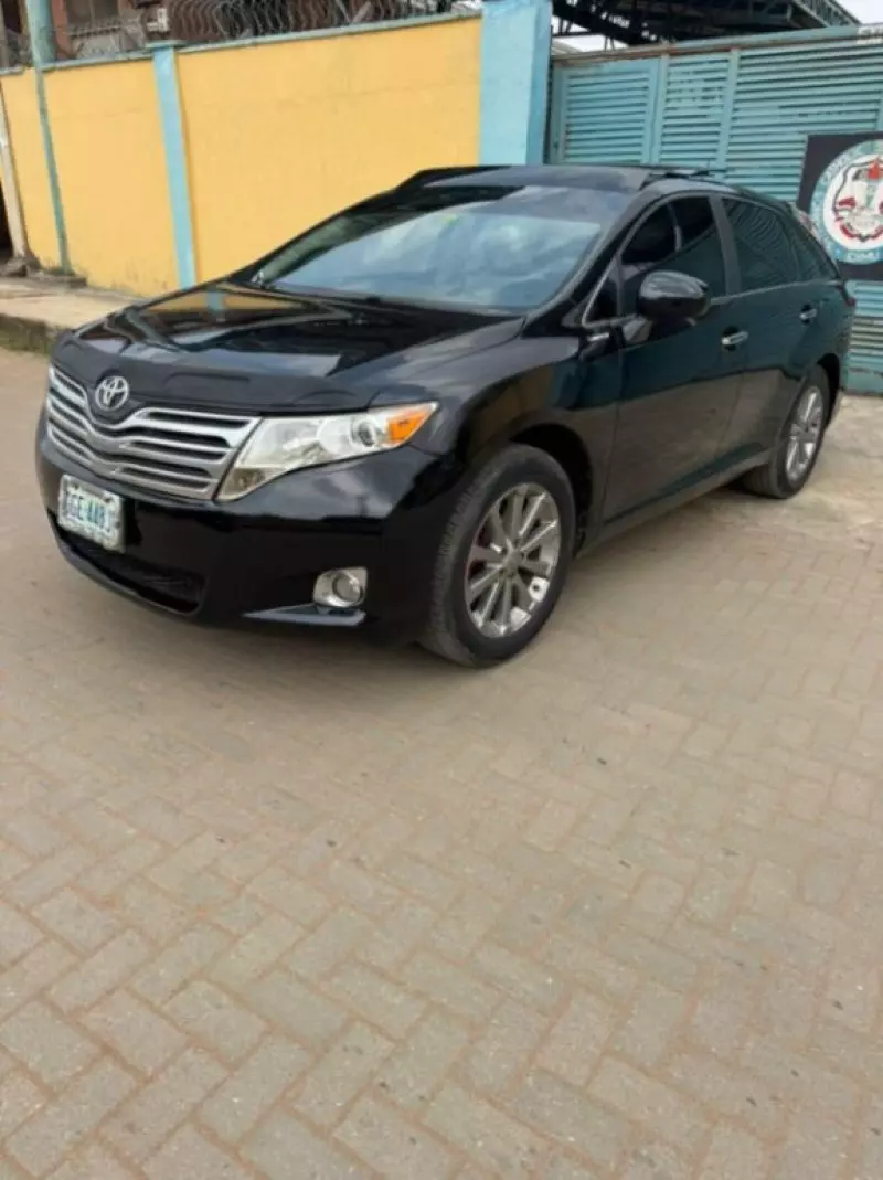 Toyota Venza   - 2011