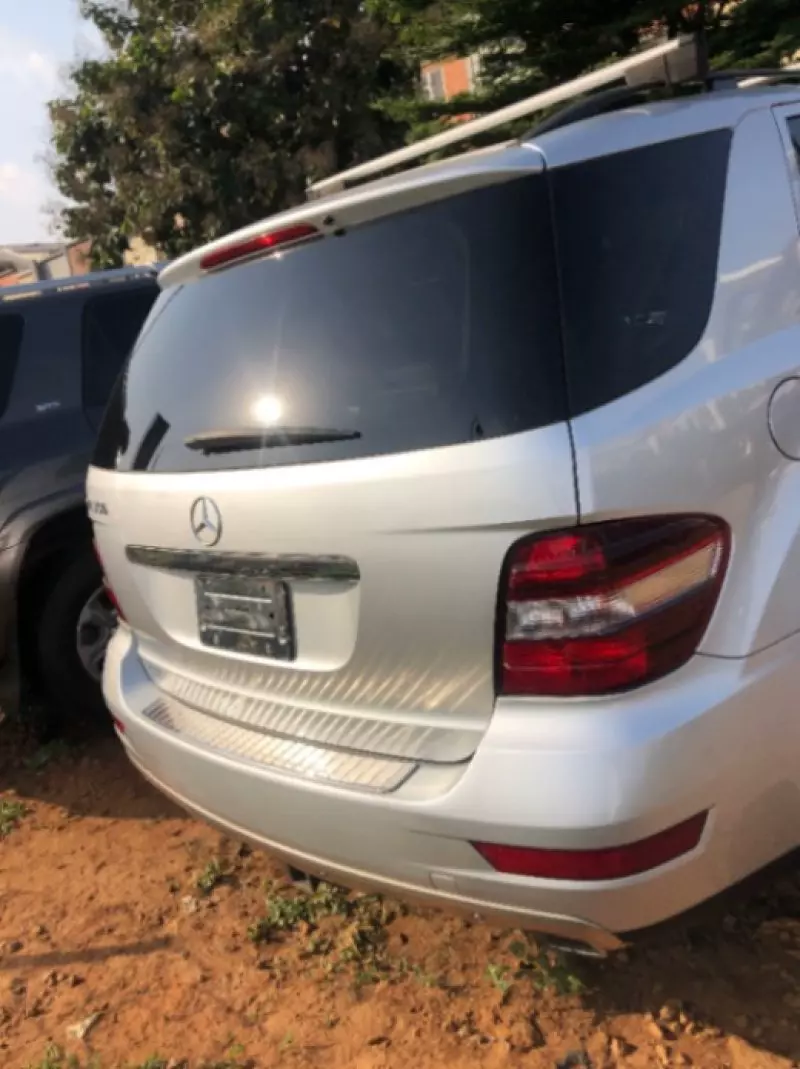 Mercedes-Benz ML 350 - 2011