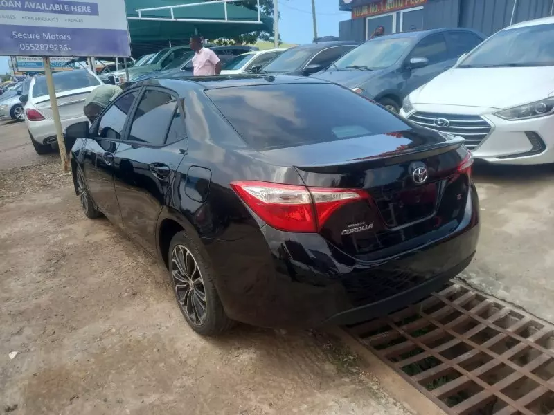 Toyota Corolla   - 2016