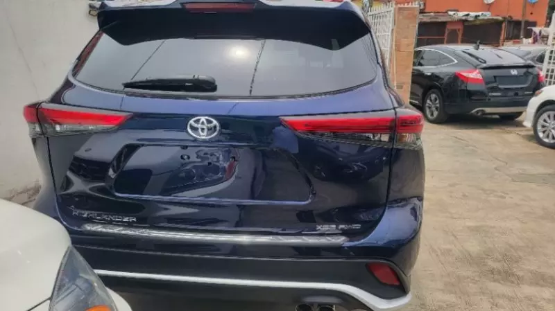 Toyota Highlander - 2021