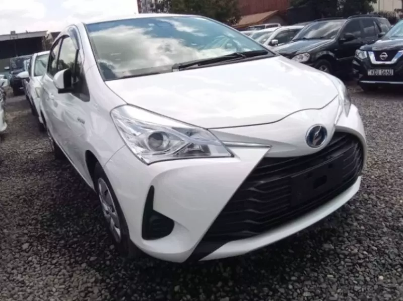Toyota Vitz   - 2018
