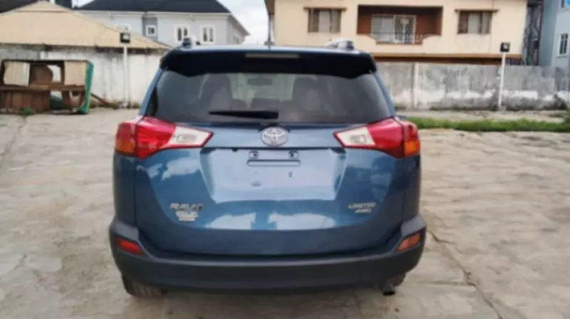 Toyota RAV4   - 2014