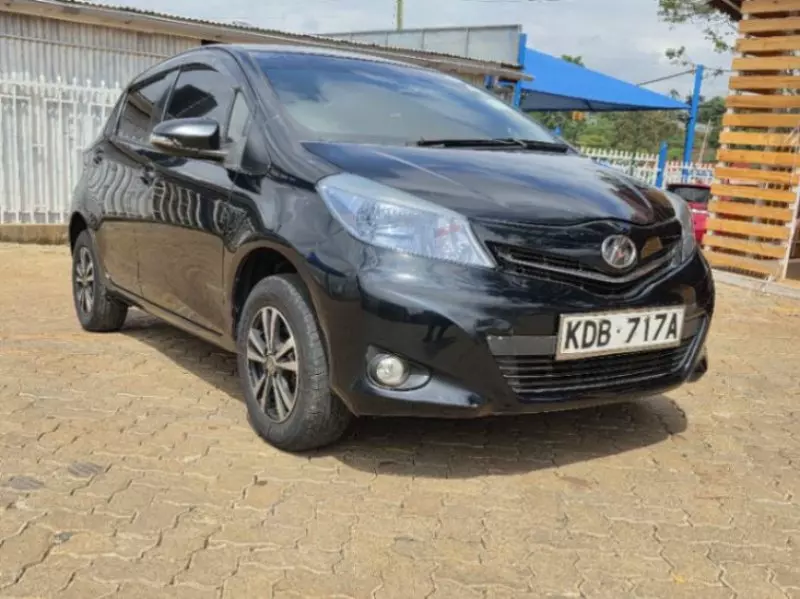 Toyota Vitz   - 2014