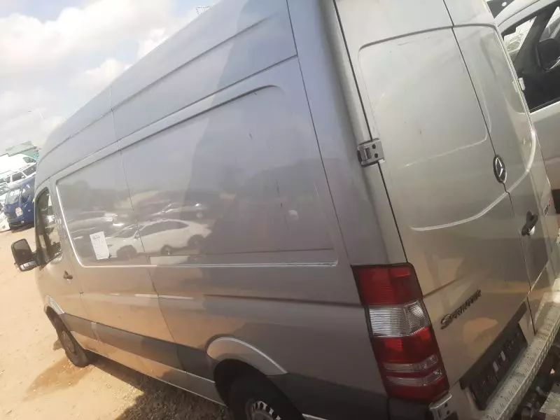 Mercedes-Benz Sprinter   - 2011