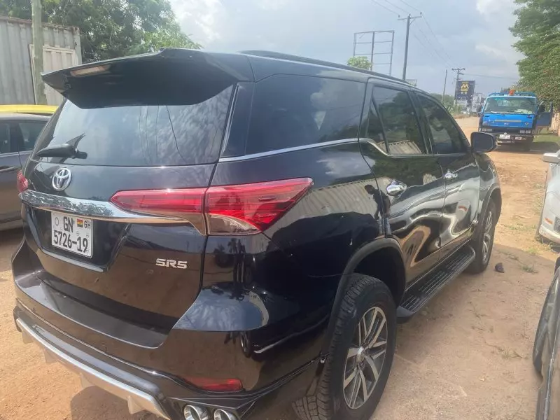 Toyota Fortuner   - 2019
