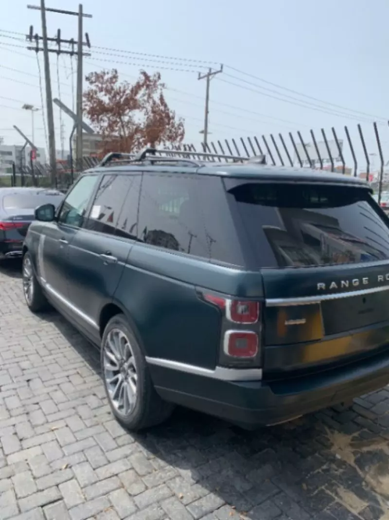 RANGE ROVER Autobiography