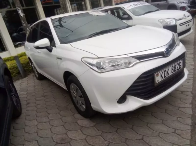 Toyota Fielder    - 2018