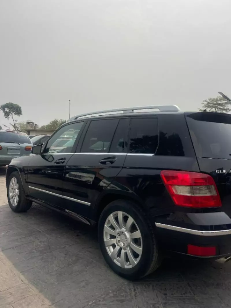 Mercedes-Benz GLK 350   - 2012